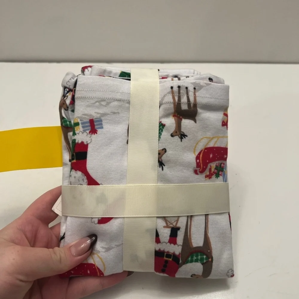 Pottery Barn Kids Jolly Santa Pajama Set Size 2T, NWT